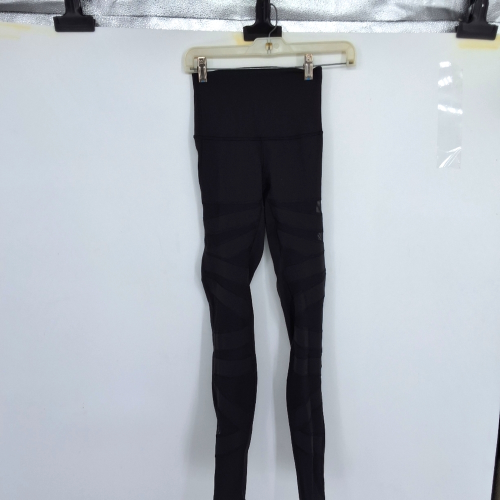 Lululemon Sz 2 Mesh Cut Out Black Leggings